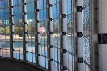 largest duty-free shopping mall in the world ( P10 )